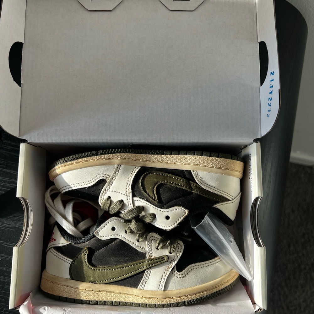 Nike Jordan 1 Retro Low OG SP Travis Scott Sneakers Medium Olive Size TD 9C